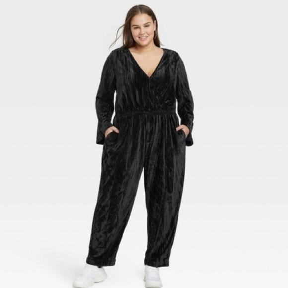NWT Black Velvet Bell Sleeve Jumpsuit with Pockets - Picture 1 of 8